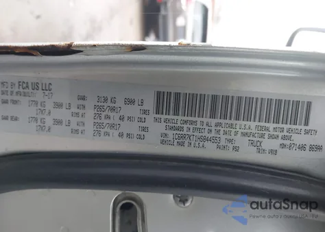 2017 Ram 1500 Express 4X4 5'7 Box z USA, uszkodzony, nr VIN 1C6RR7KT1HS844553